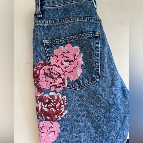painted top shop mom jeans 🌸🌸🌸 - Picture 1 of 3